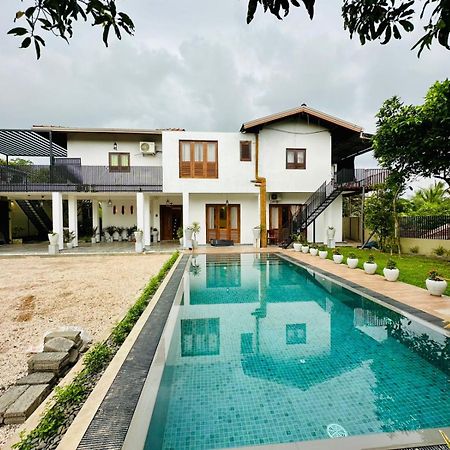 The Villa Kalbashi Kotte - Luxury Stay With Swimming Pool Sri Jaiavardenapura-Kotte Exterior foto